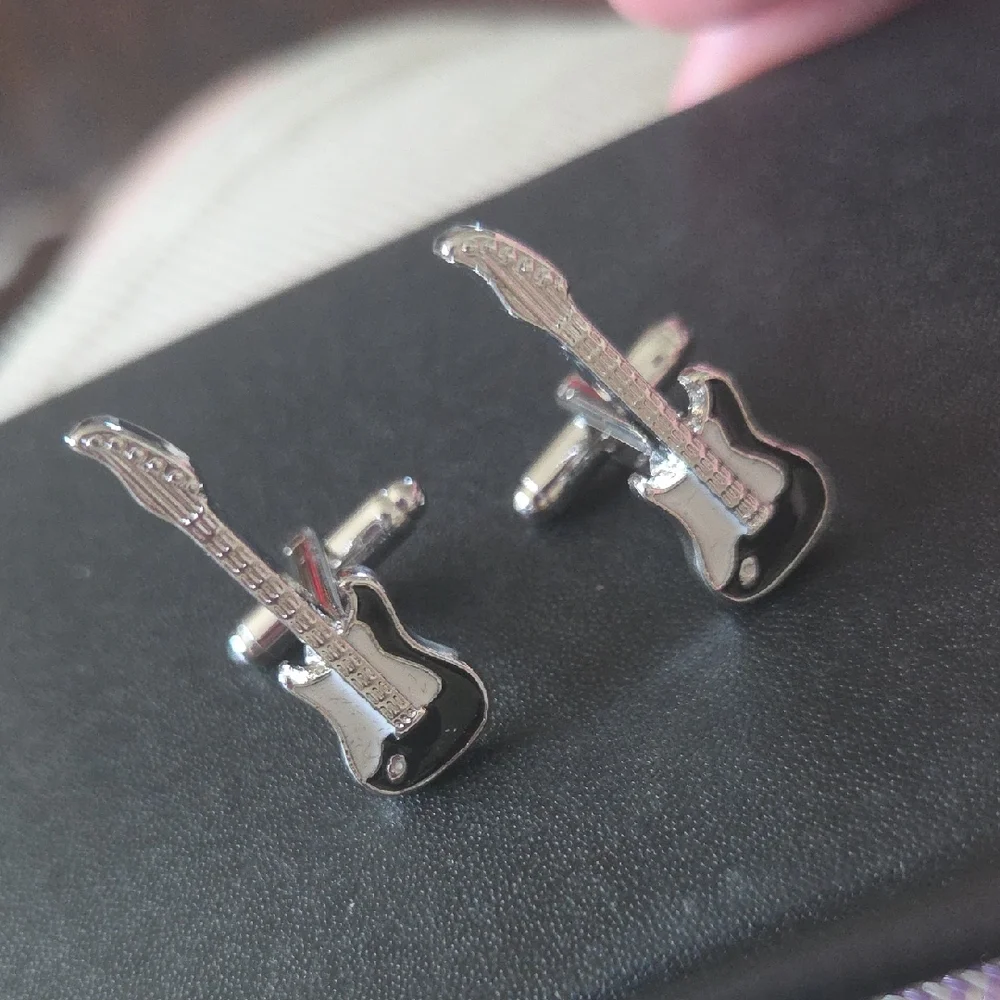 Guitar Cuff links BLACK AND WHITE